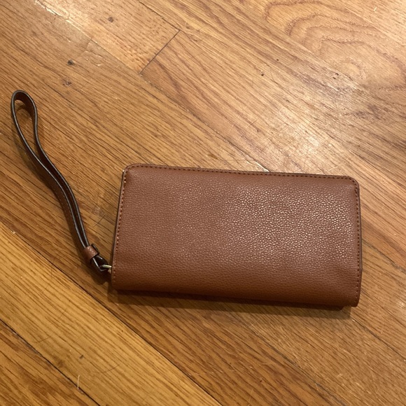 Brown clutch with removable mini wallet - Picture 2 of 4
